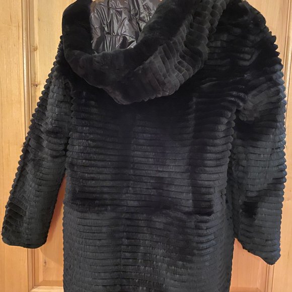 Linda Richards of New York fur coat, reversible. - Picture 7 of 10
